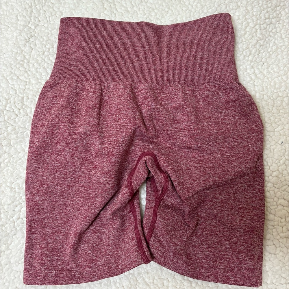 NVGTN XS SCRUNCH SHORTS